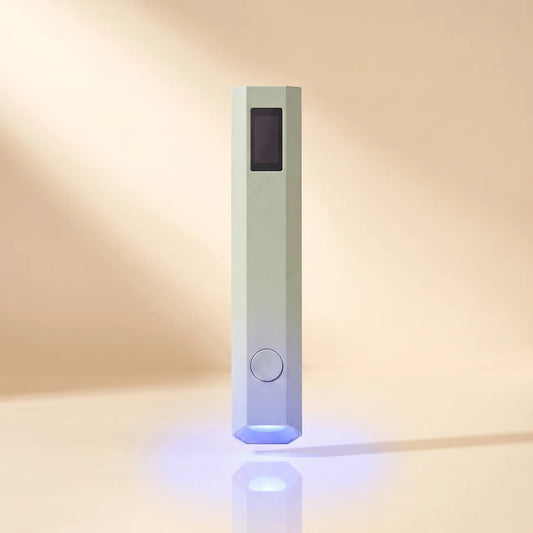 Mini lampe UV Gellyni — format stylo rechargeable
